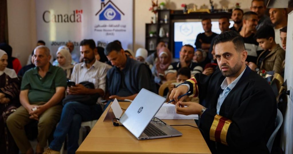 بالصور: بيت الصحافة يستضيف جامعة غزة في مناقشة لرسالة ماجستير للباحث محمود أبو زعيتر