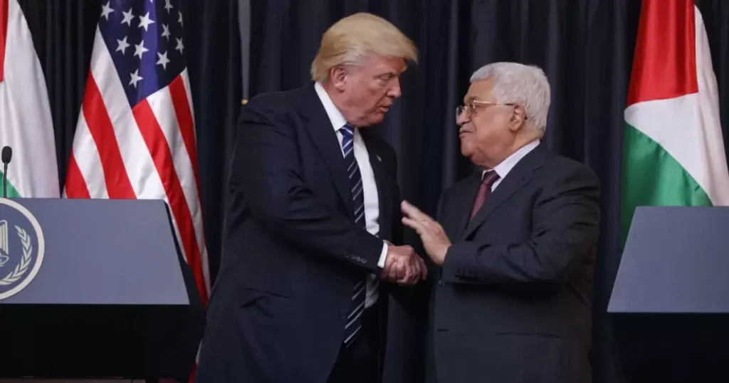 الرئيس عباس يهنئ ترمب بفوزه بانتخابات الرئاسة الأميركية