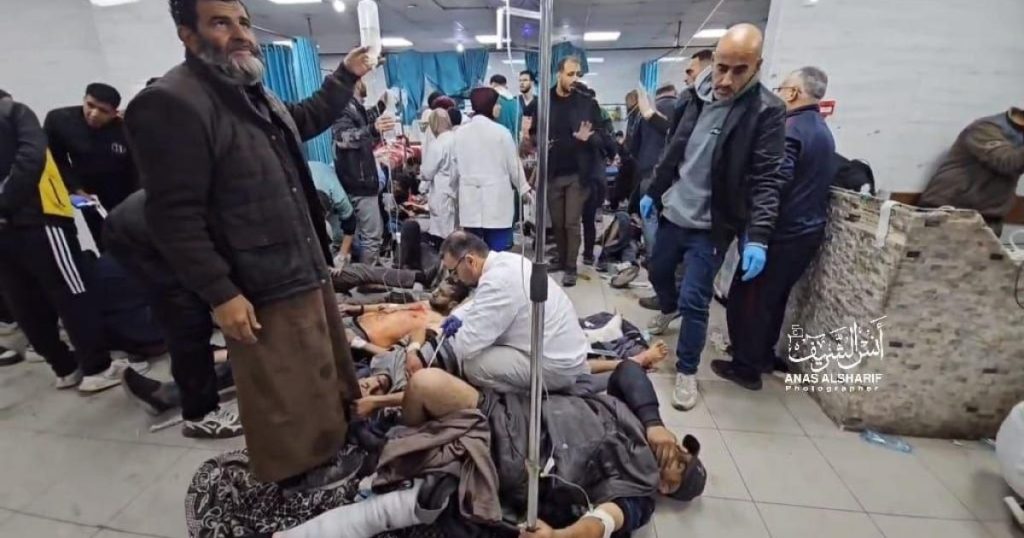 بالصور: عشرات الشهداء باقتحام الجيش الإسرائيلي “المُباغت” لمستشفى كمال عدوان