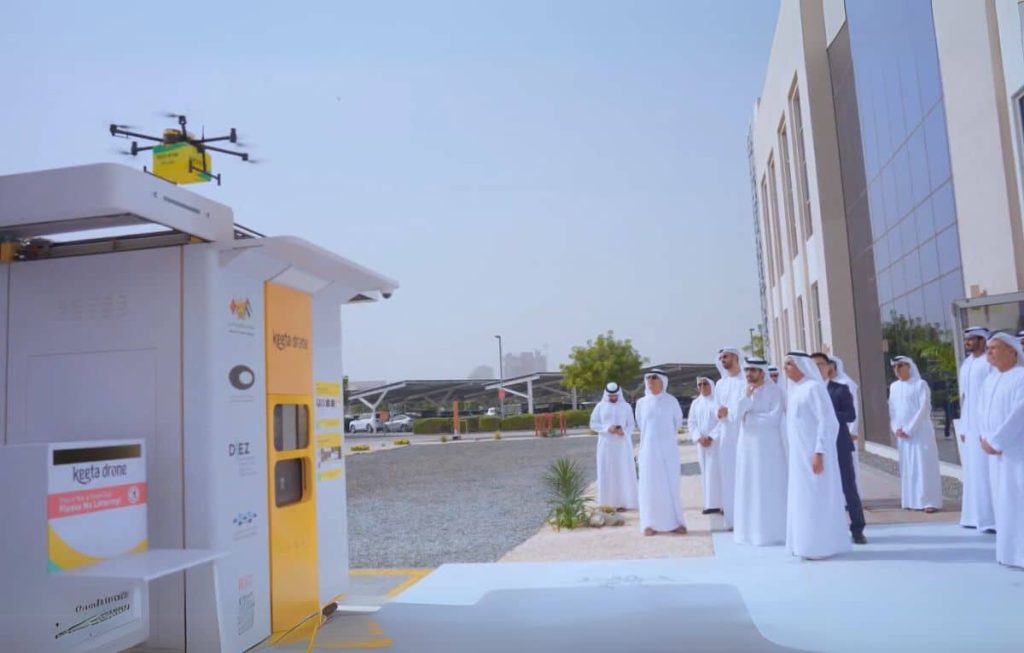 سبق جديد لدبي.. إطلاق أول خدمة توصيل بالطائرات المسيّرة في الشرق الأوسط