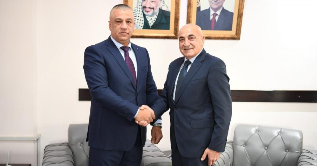 “البوريني” يتسلم رسميا قيادة جهاز الارتباط العسكري الفلسطيني