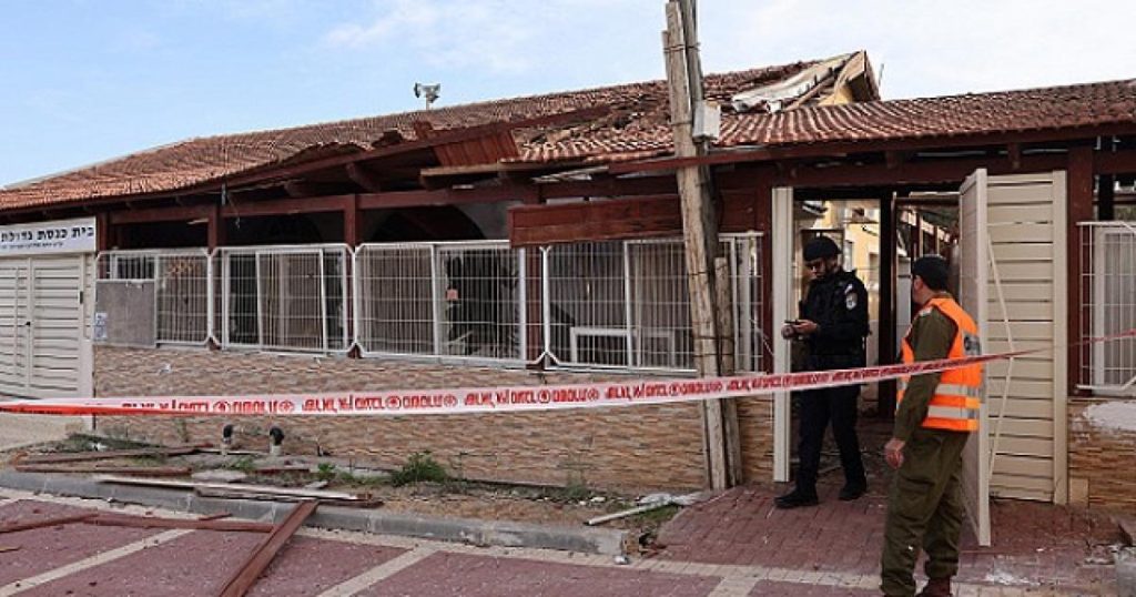 إصابة مباشرة لمبنى في سديروت جراء رشقة صاروخية من غزة