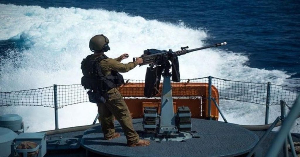 إصابة مواطنيْن برصاص بحرية الاحتلال في مواصي خان يونس