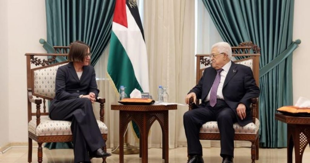 تفاصيل لقاء الرئيس عباس مع رئيسة اللجنة الدولية للصليب الأحمر