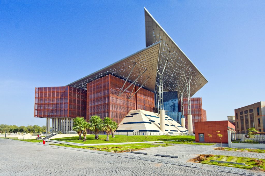 “قضاء أبوظبي” تسجل 36 ألف زواج مدني بنهاية 2024