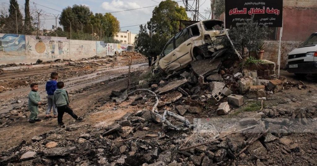 بلدية جنين: المخيم غير صالح للسكن والدمار يطال 600 منزل فيه