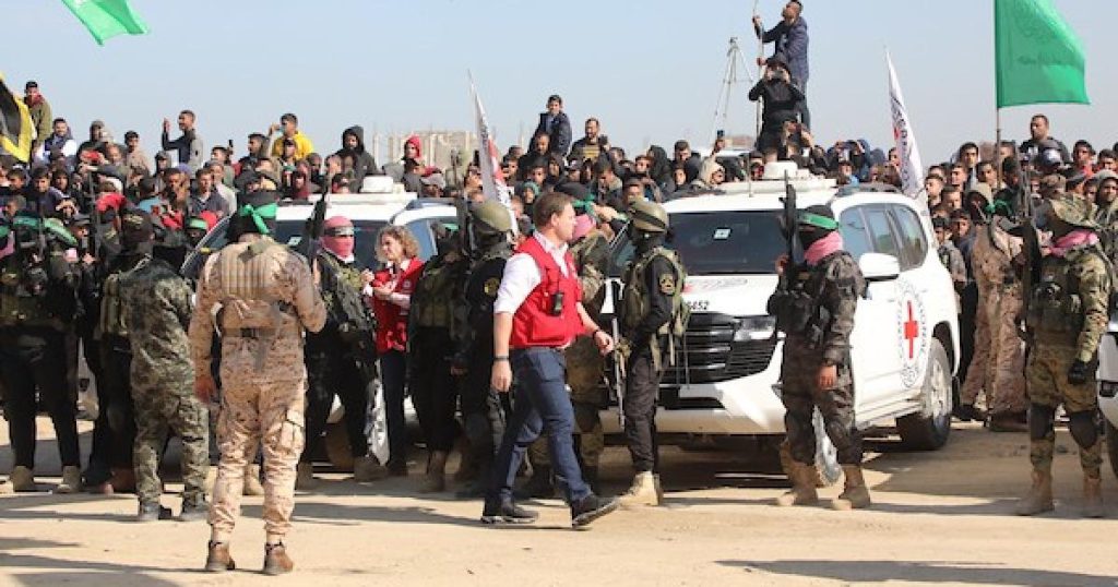 مساع إسرائيلية لتبكير دفعات تبادل الأسرى وتمديد المرحلة الأولى