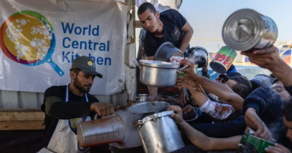 المطبخ العالمي: مقتل أحد متطوعينا وإصابة 6 في غزة بقصف إسرائيلي