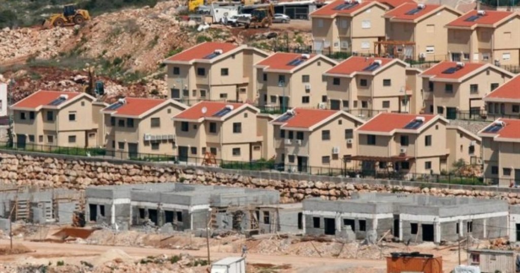 صورة: مقاومة الجدار: تحويل 13 حيا استعماريا إلى مستعمرات تسريع لوتيرة العبث بجغرافيا فلسطين