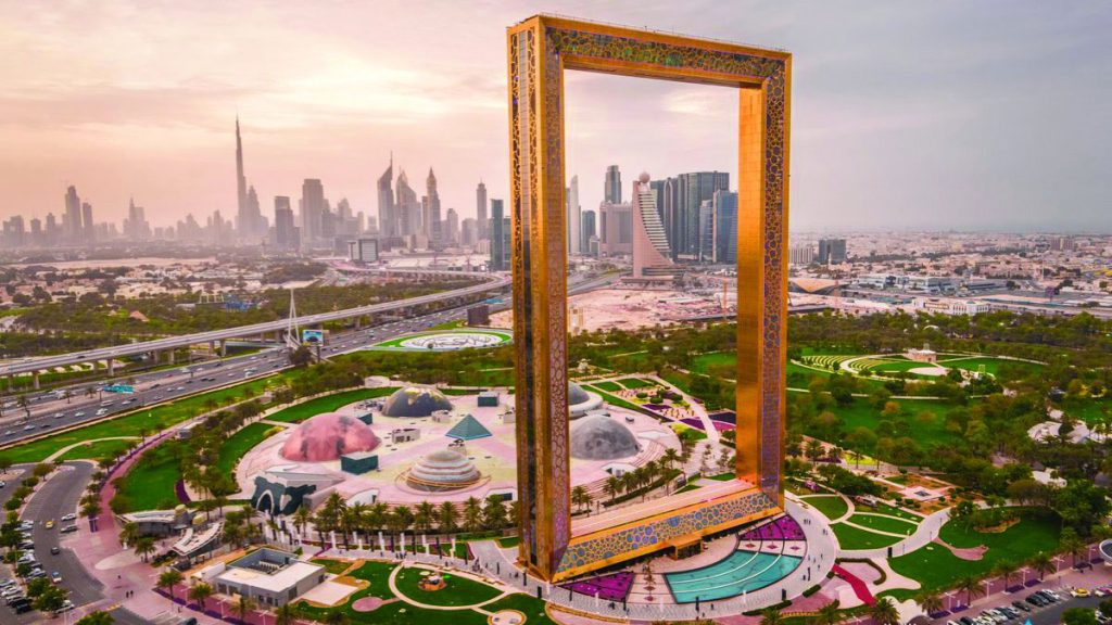 «شات جي بي تي» اختار 3 وجهات مفضلة للجمهور في دبي خلال «العيد»