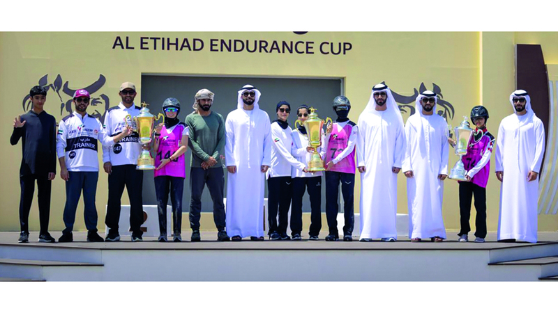 شيخة عتيق تحلّق بلقب السيدات للقدرة في «بوذيب»