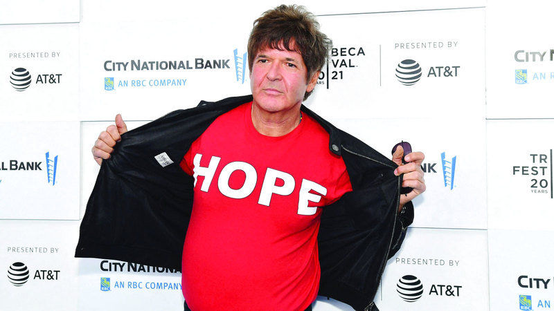 فرقة «بلوندي» تفقد «نبضها».. كليم بيرك يرحل عن 70 عاماً