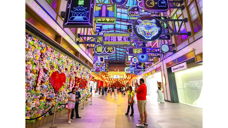 3 أجيال وقلب في حب دبي