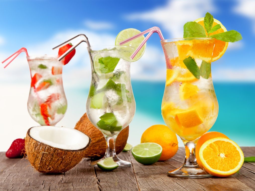 8 مشروبات صحية للطقس الحار