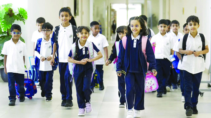 برسائل نصية وإلكترونية.. مدارس تعمم ضوابط العودة إلى الفصل الدراسي الثالث