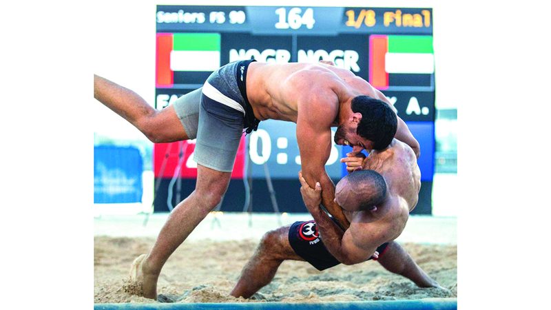المنتخب يحلّ وصيفاً في بطولة أبوظبي للمصارعة الشاطئية