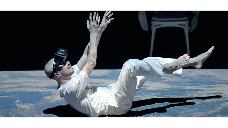 «ميديا» متوّجة بذنوبها وهزيمة رقمية لـ «دون كيشوت» في «مونودراما الفجيرة»