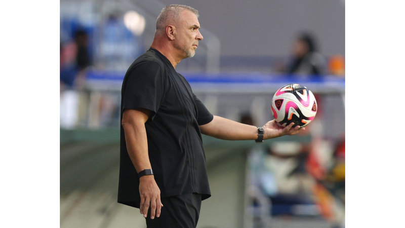 مفاوضات اتحاد الكرة مع كوزمين تقترب من النهاية السعيدة