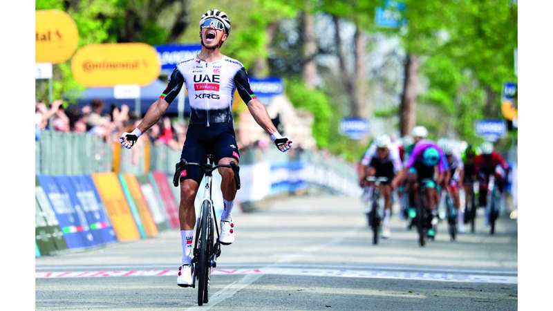 «الإمارات للدرّاجات» يتصدر سباق «جيرو دي أبروتسو»