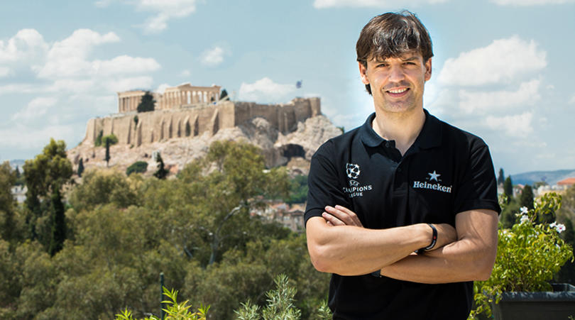 نجم ريال مدريد السابق ينجو من الموت.. “احذروا السفر المتكرر”!