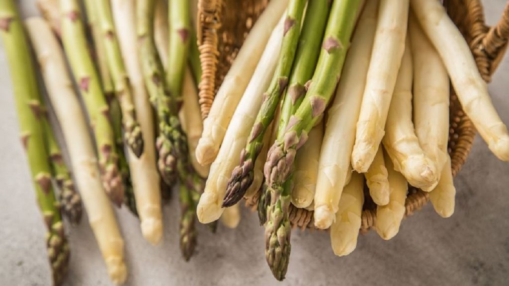 كنز غذائي يساعد على إنقاص الوزن.. خبراء ينصحون بالهليون: مفتاح للرشاقة