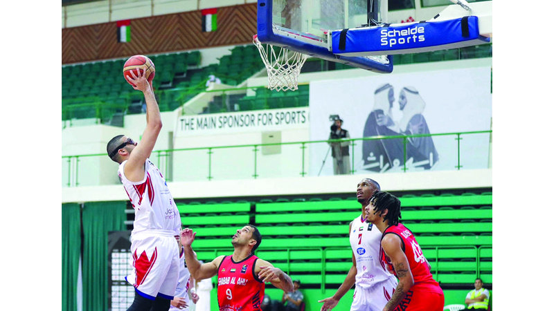 الشارقة وشباب الأهلي في لقاء حسم صدارة دوري السلة