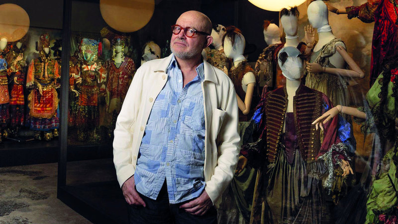 كريستيان لاكروا: تصميم أزياء المسرح مهنتي الحقيقية