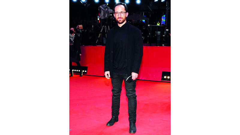 ليفيت يستعد للعزف 16 ساعة متواصلة على البيانو