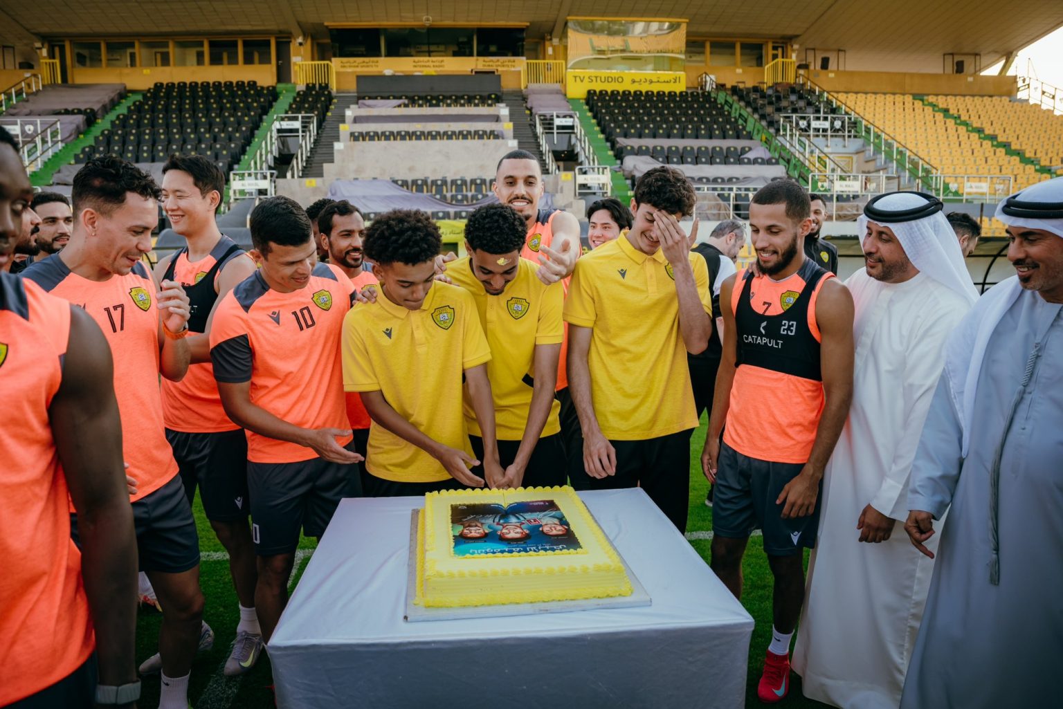 الوصل يحتفل بنجوم منتخب الناشئين بعد التأهل للمونديال