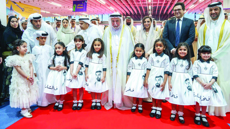 «الشارقة القرائي للطفل» يبدأ حكاية جديدة.. «لتغمرك الكتب»