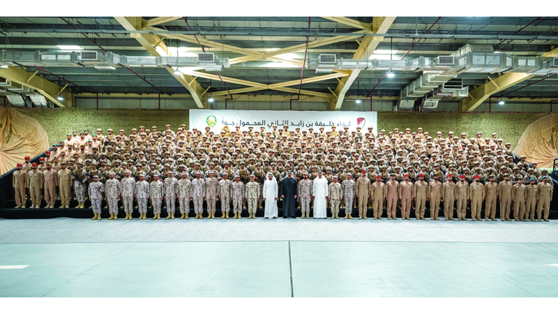 محمد بن زايد: تطوير القوات المسلحة أولوية استراتيجية للدفاع عن أمن واستقرار الدولة