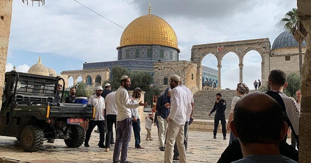مستوطنون يقتحمون اليوم المسجد الأقصى