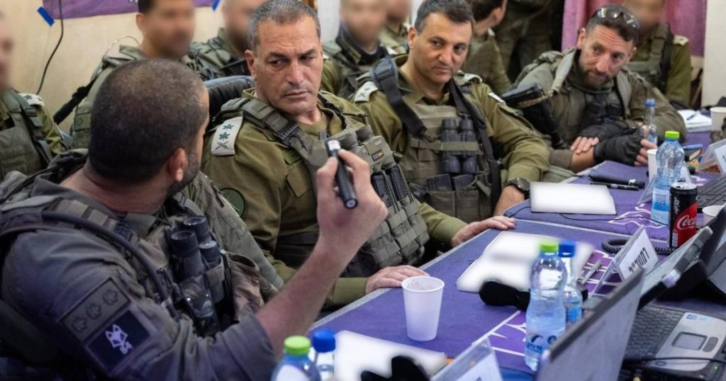 بالصور: زامير يهدد من رفح بتوسيع العمليات العسكرية في غزة