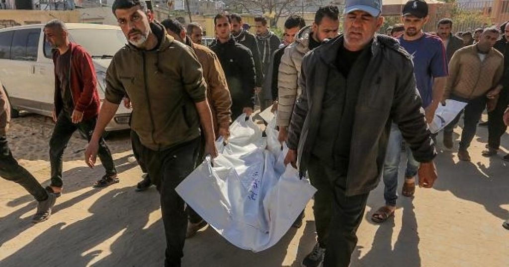 6 شهداء في قصف استهدف دير البلح وخانيونس وغزة