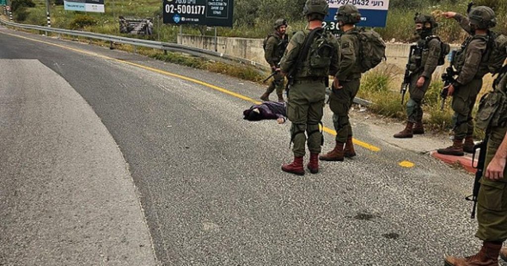 بالفيديو: شهيدة برصاص الاحتلال قرب سلفيت بزعم تنفيذ عملية طعن