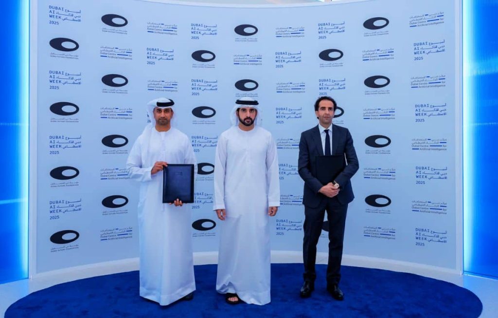 الإمارات تتقدم في سباق الذكاء الاصطناعي بإطلاق مركز بيانات جديد بتكلفة تبلغ ملياري درهم