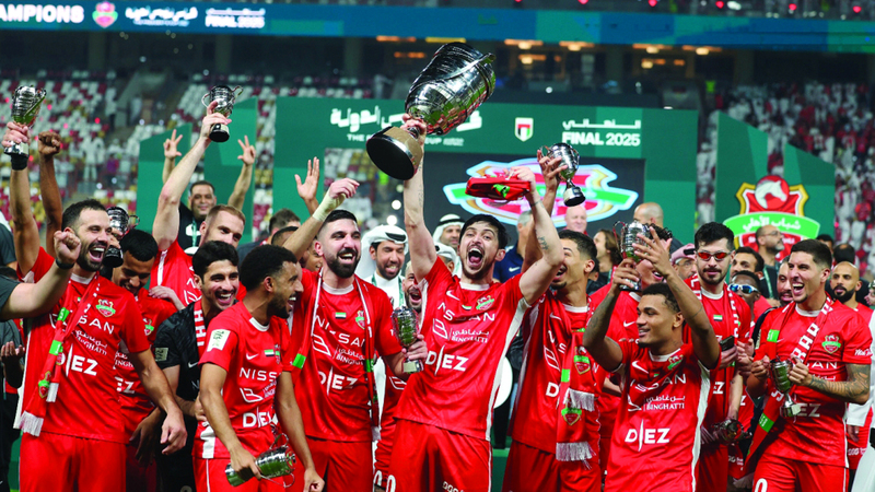 شباب الأهلي يزف «الكأس 11» من أبوظبي إلى دبي