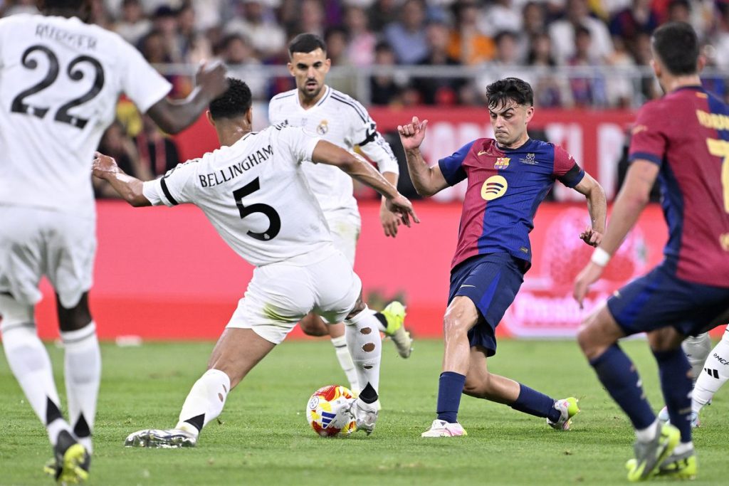 موعد “الكلاسيكو” بين برشلونة وريال مدريد.. والممر الشرفي من آرسنال إلى ليفربول