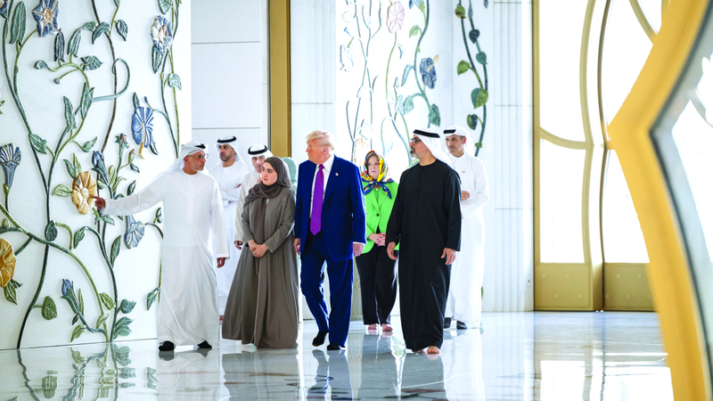 الرئيس الأميركي يزور جامع الشيخ زايد الكبير في أبوظبي
