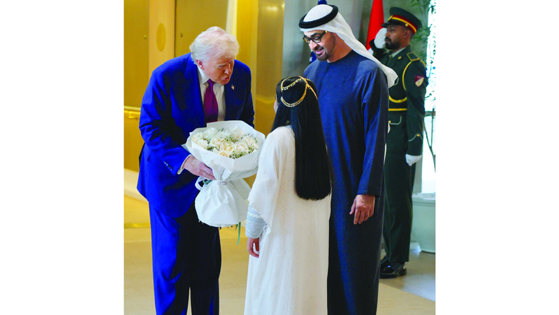 طفلة «باقة الزهور» في استقبال ترامب: وقفت أمام أعظم قائدين في العالم