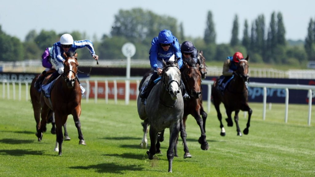 ثلاثية لخيول الإمارات في ختام مهرجان “نيوبري” البريطاني
