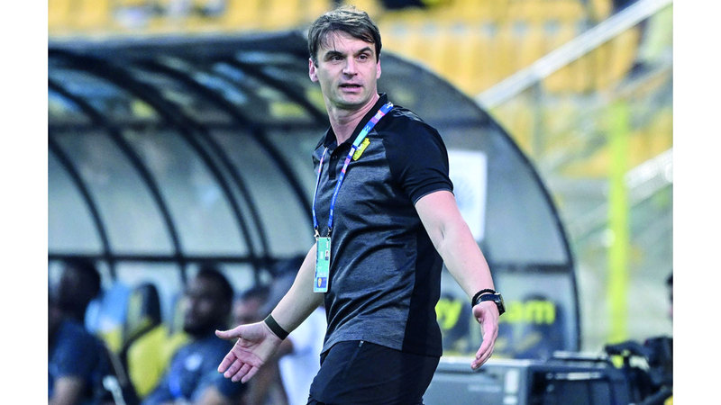 ميلوش: بعد مباراة الشارقة سأحصل على إجازة وأغلق هاتفي أسبوعاً