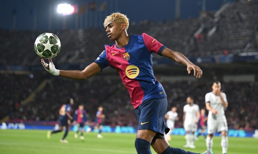 فليك يثير الجدل حول مستقبل يامال في برشلونة