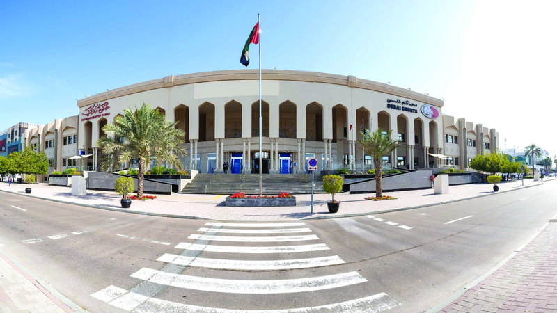 عصابة تنتحل صفة الشرطة وتسرق 600 ألف درهم من آسيوي