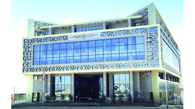 «التوطين» ترصد 30 مكتباً مخالفاً لاستقدام العمالة على مدار 3 أشهر