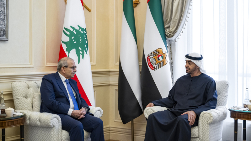 رئيس الدولة: موقف الإمارات ثابت تجاه وحدة لبنان وسيادته وسلامة أراضيه