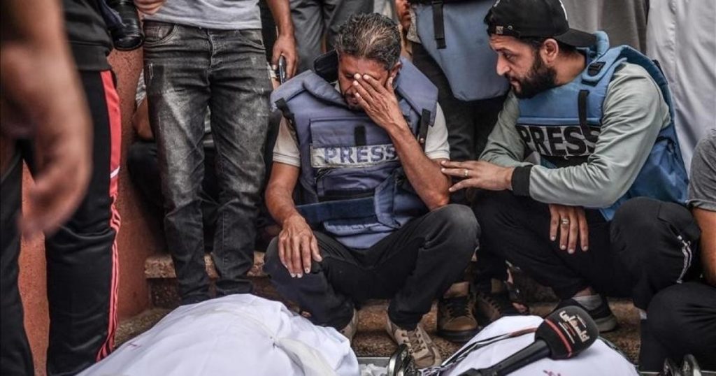 جمعيات صحفية فرنسية تطالب باريس بإجلاء زملائهم من غزة