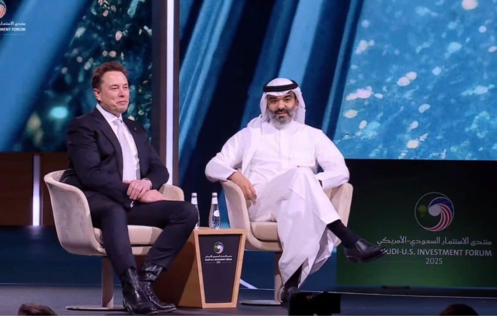 إيلون ماسك: السعودية تسمح باستخدام ستارلينك في قطاعي الطيران والملاحة البحرية