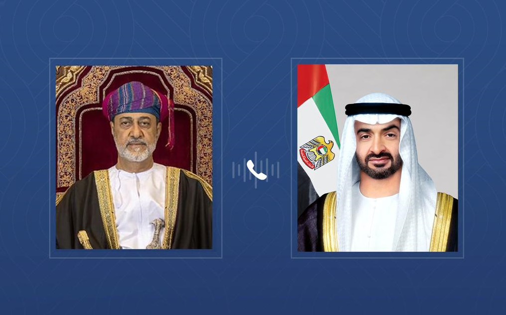 رئيس الدولة وسلطان عمان يتبادلان هاتفياً التهاني بمناسبة عيد الأضحى المبارك