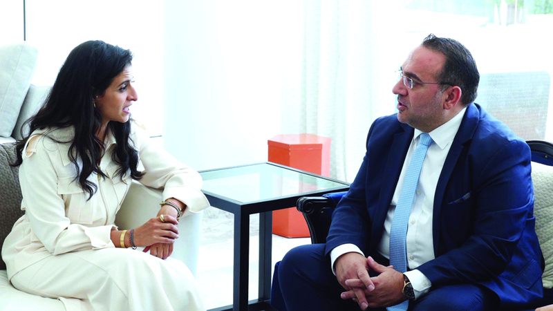 شيخة النويس تبحث في قبرص واليونان دعم تنمية القطاع السياحي العالمي